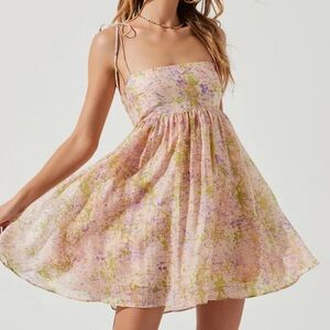 ✨NWT✨ - ASTR the Label - Floral Spaghetti Strap Dress